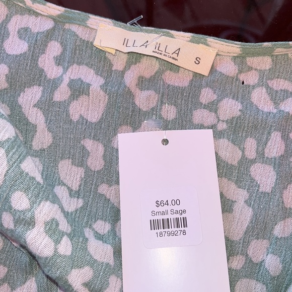 🎉Host Pick- ILLA ILLA Sage Print Jumper - Picture 6 of 6